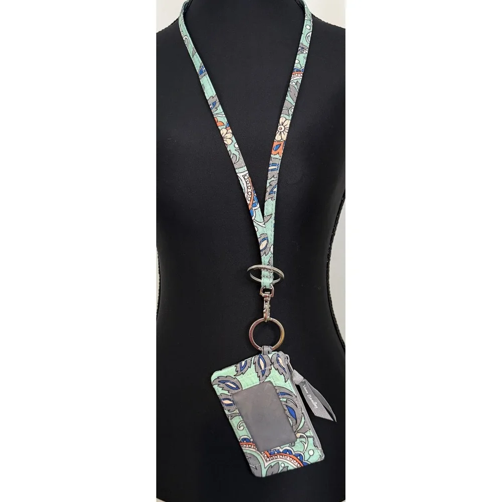 Vera Bradley‎ Mint Green Paisley Zip ID Case and Lanyard Set Women Accessory